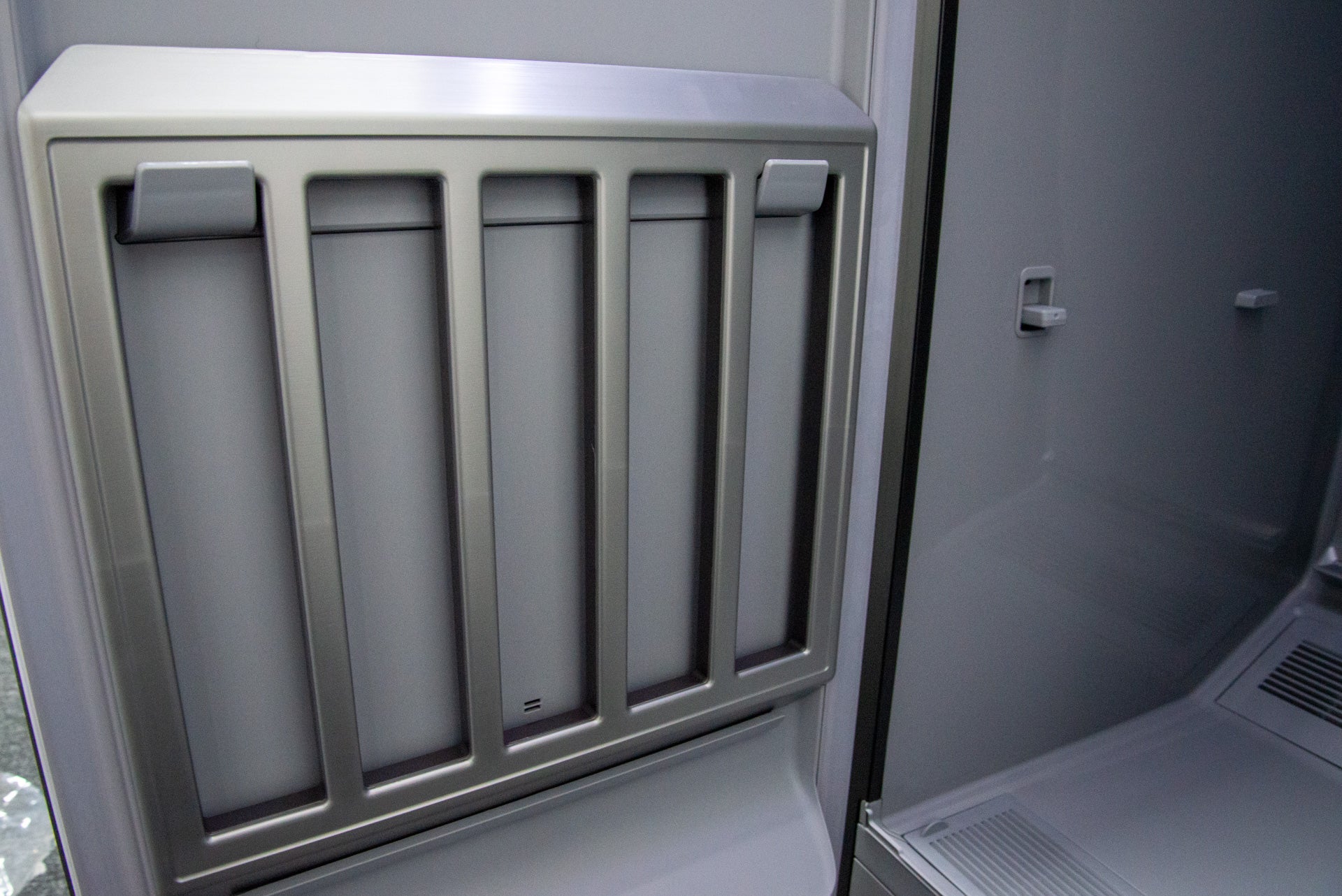 Étagère de rangement Samsung Bespoke AirDresser