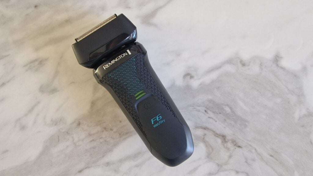 Remington F6 Style Series Rasoir Aqua Foil F6000 image en vedette