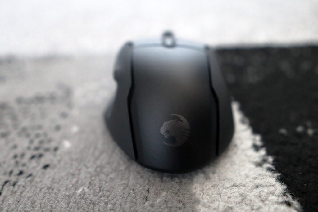Le logo de la marque sur le Roccat Kone Air