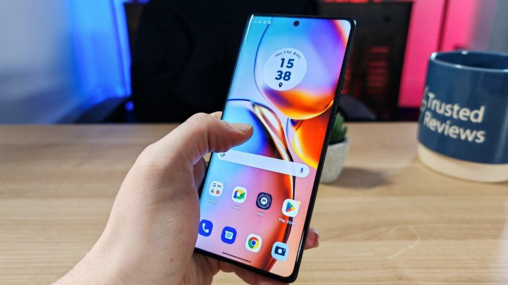 Motorola Edge 40 Pro en main