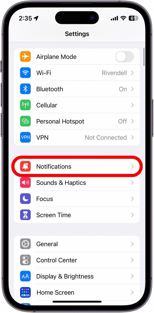 Ouvrez l'application Paramètres et appuyez sur Notifications.
