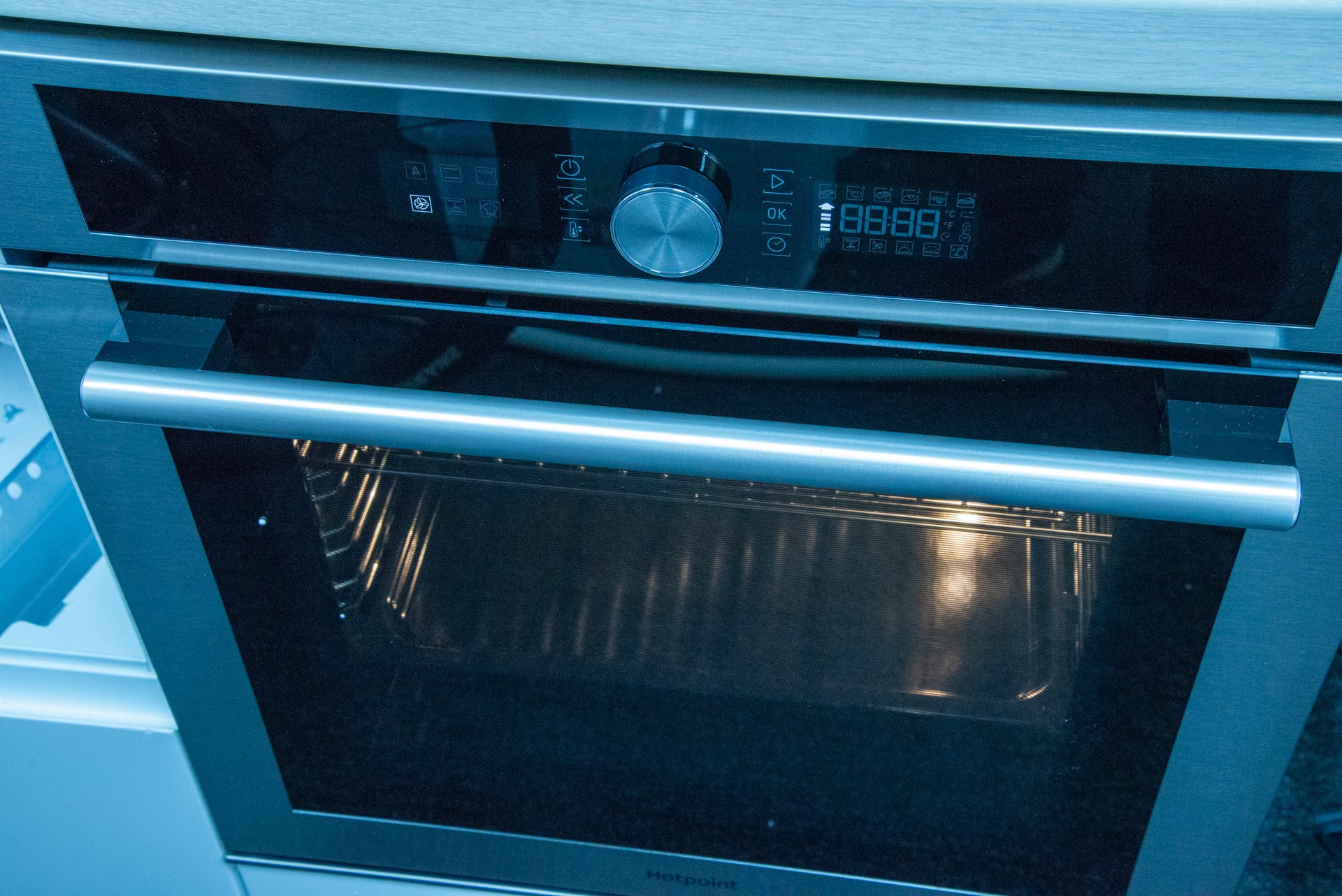 1681321242 Examen Hotpoint Classe 4 SI4854HIX