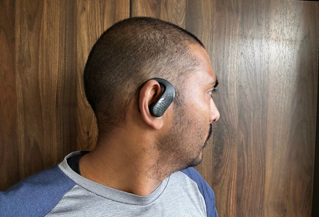 jbl enurance peak 3 porté par le critique