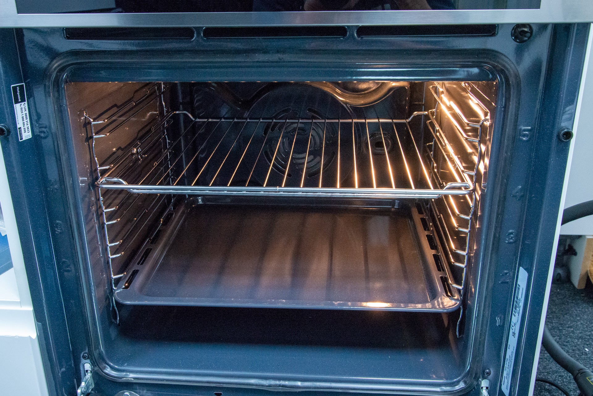 Cavité de four Hotpoint Classe 4 SI4854H