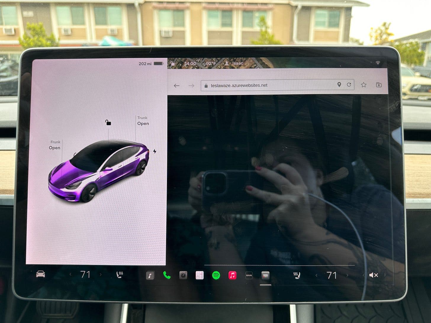 À ce stade, mon navigateur Tesla se bloque, ce qui est malheureusement courant.