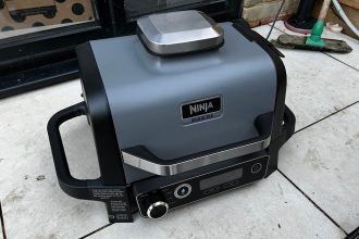 1683959089 Evaluation du gril et du fumoir electriques Ninja Woodfire OG701UK