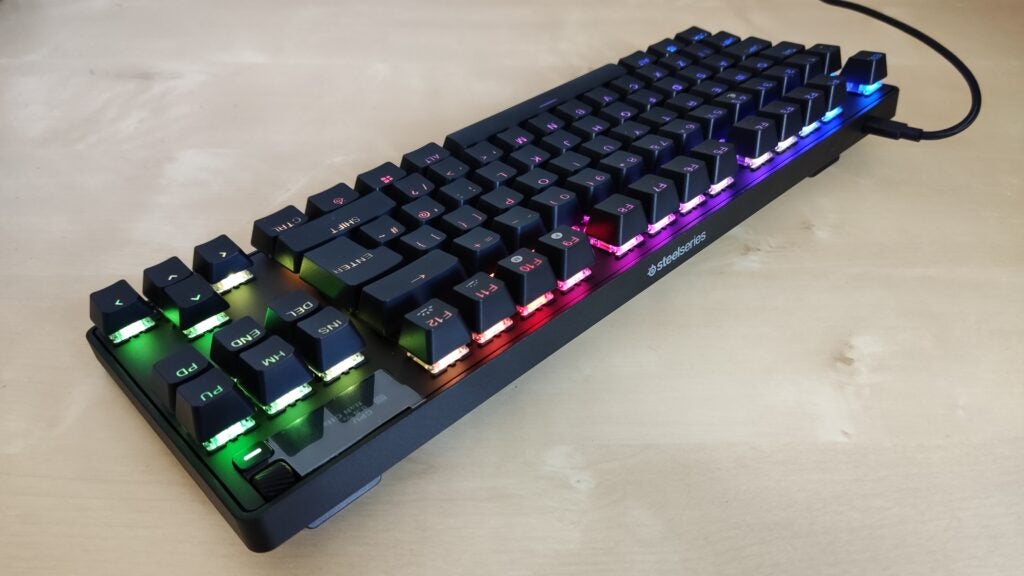L'arrière du SteelSeries Apex Pro TKL 2023