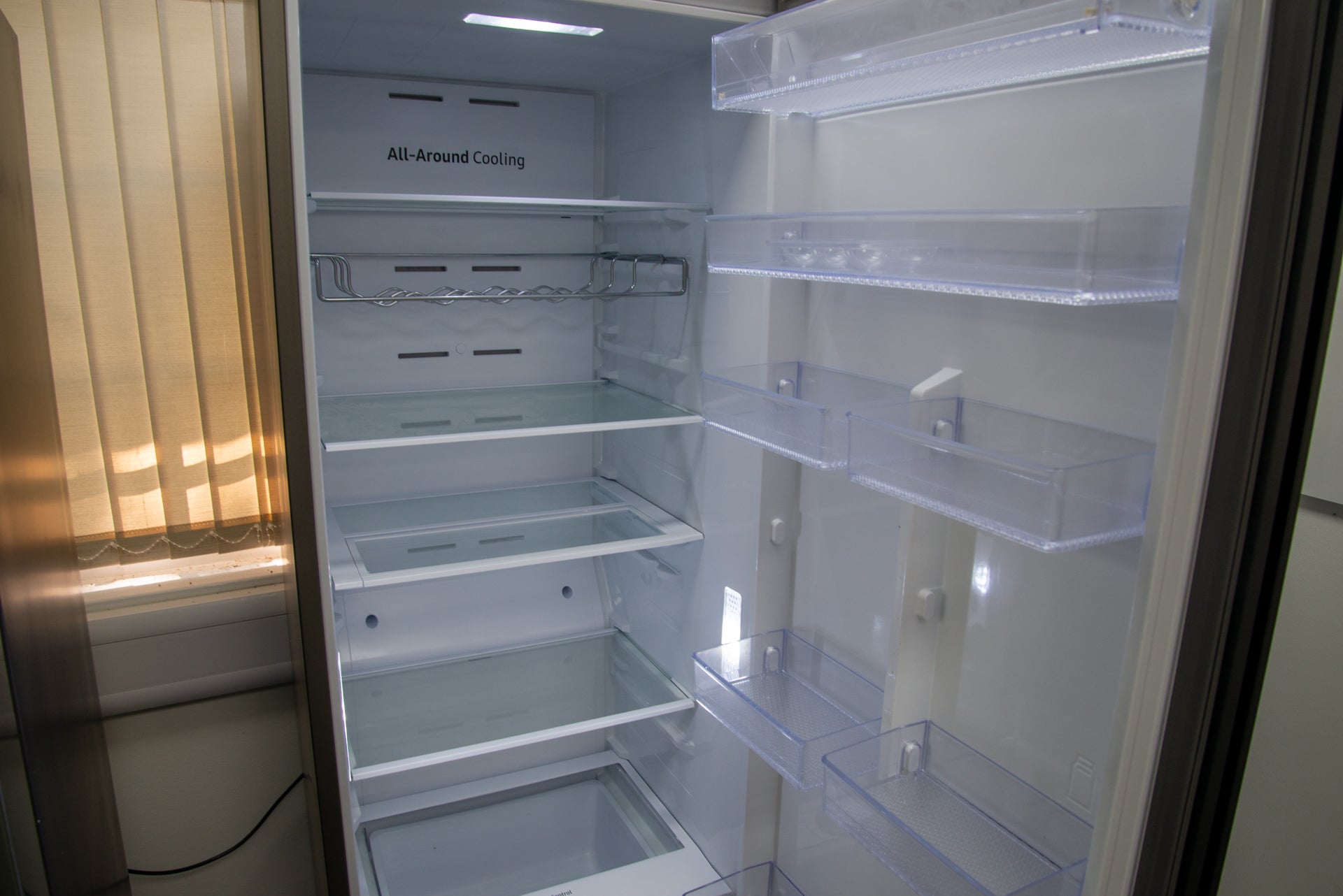 1688557714 Examen du refrigerateur a une porte Samsung Bespoke RR39A74A3CS