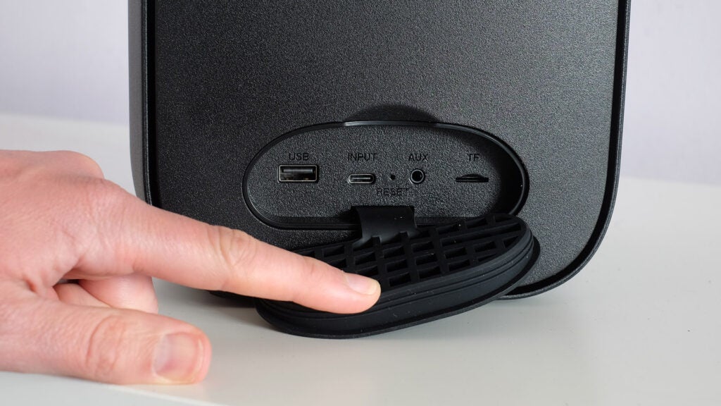 Connexions arrière Tronsmart Halo 100