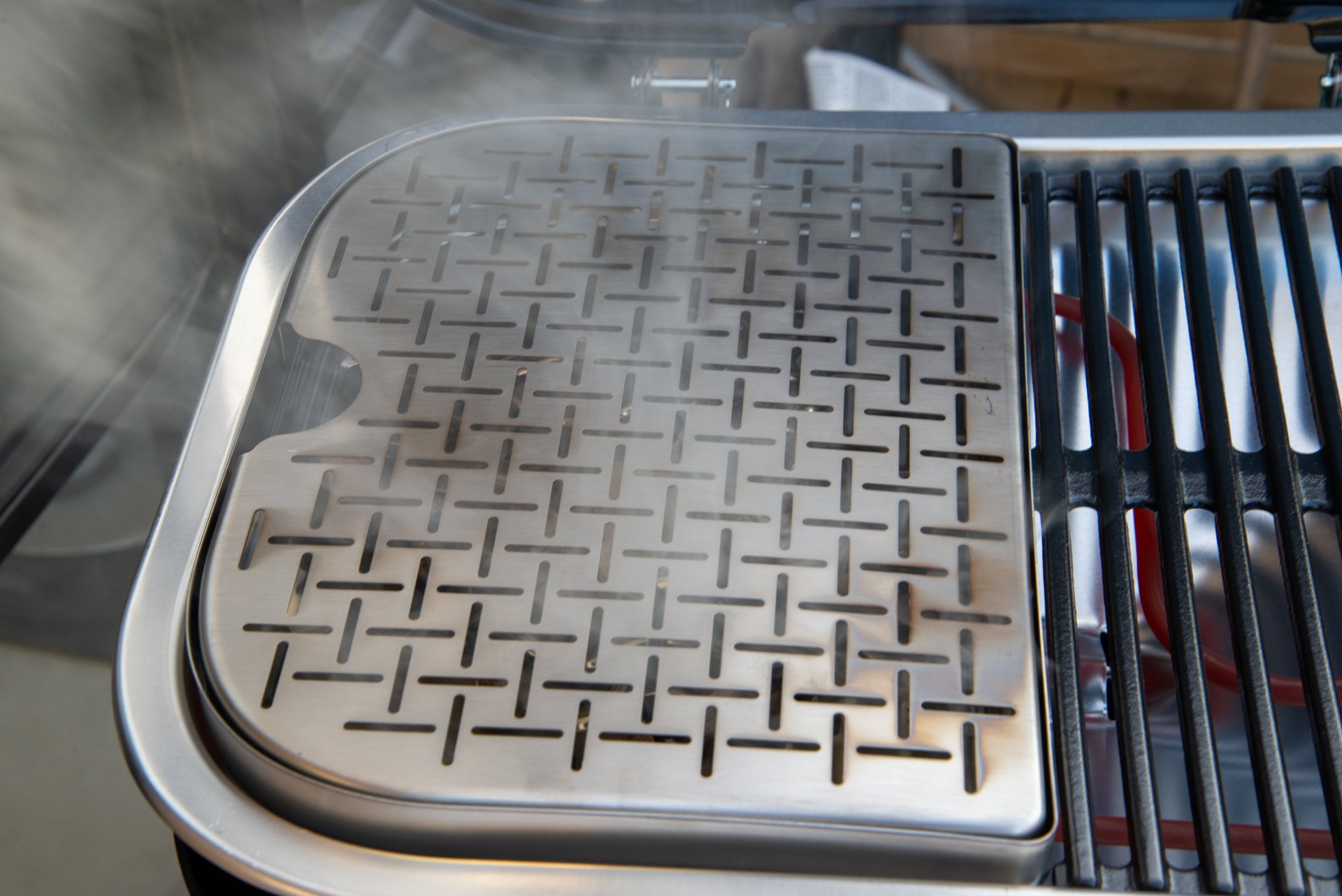 Fumage de copeaux de bois Weber Lumin