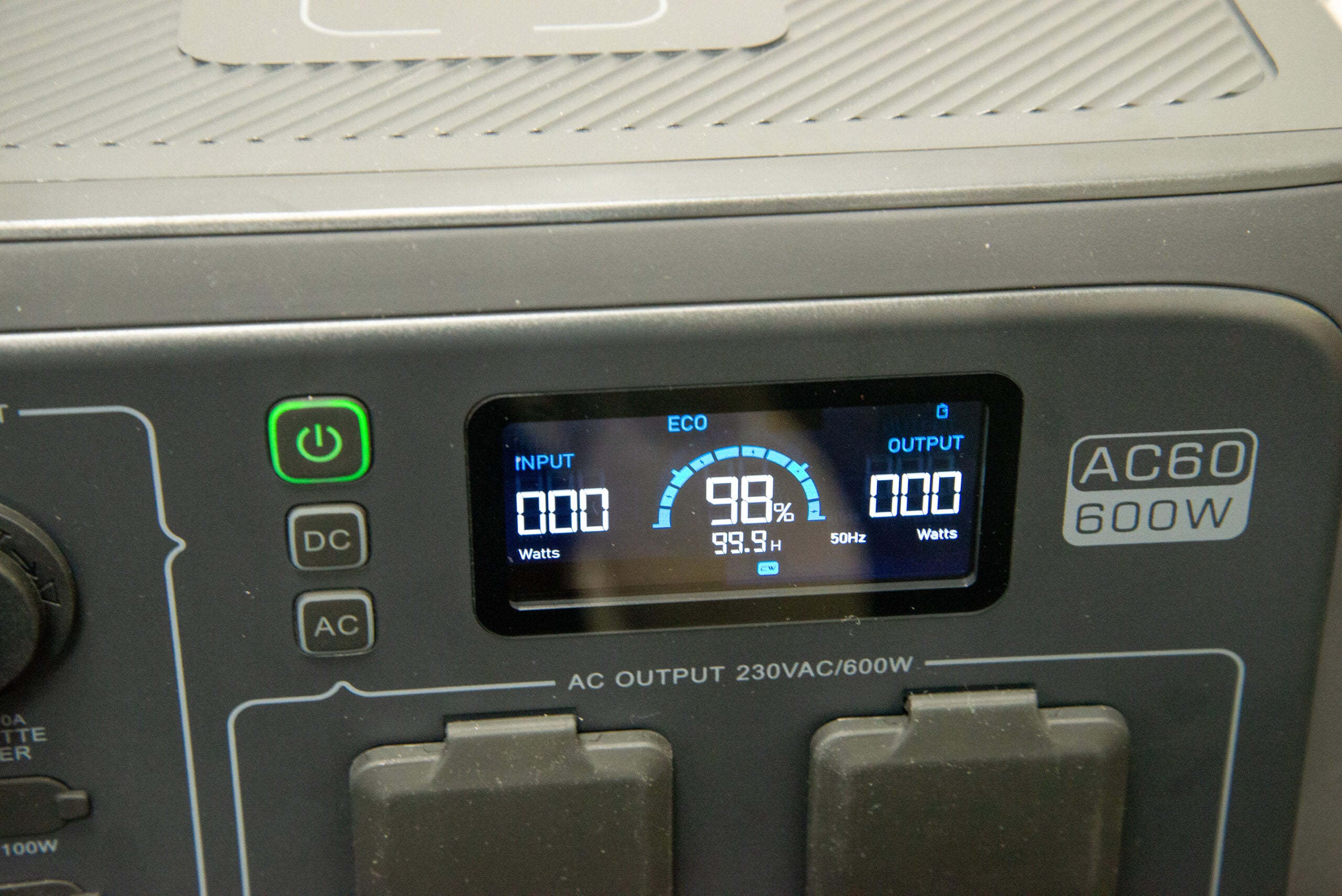 Ecran Bluetti AC60