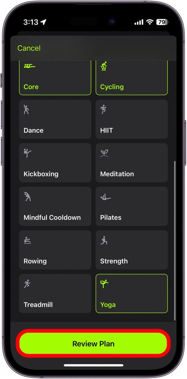 constructeur de plans apple fitness plus avec bouton de plan de révision entouré en rouge