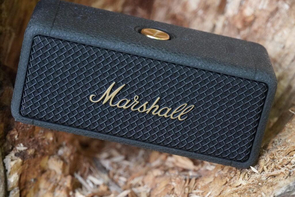 Marshall Emberton II dans un arbre