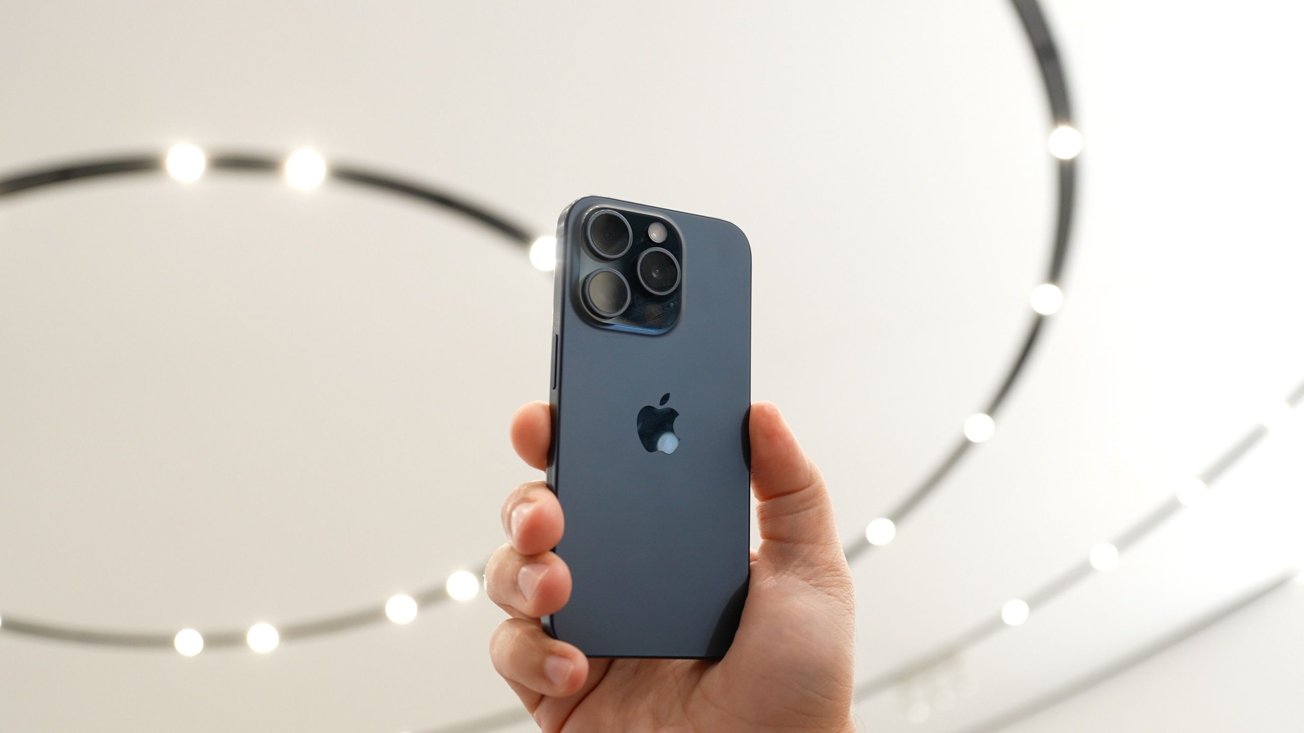 1695185300 Avis iPhone 15 Pro les ameliorations vont bien au dela scaled