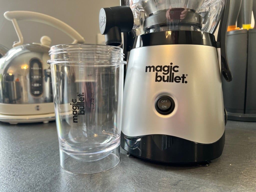 Bec et récipient Nutribullet Magic Bullet Mini Juicer.