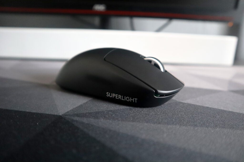 Avant droit - Logitech G Pro X Superlight 2