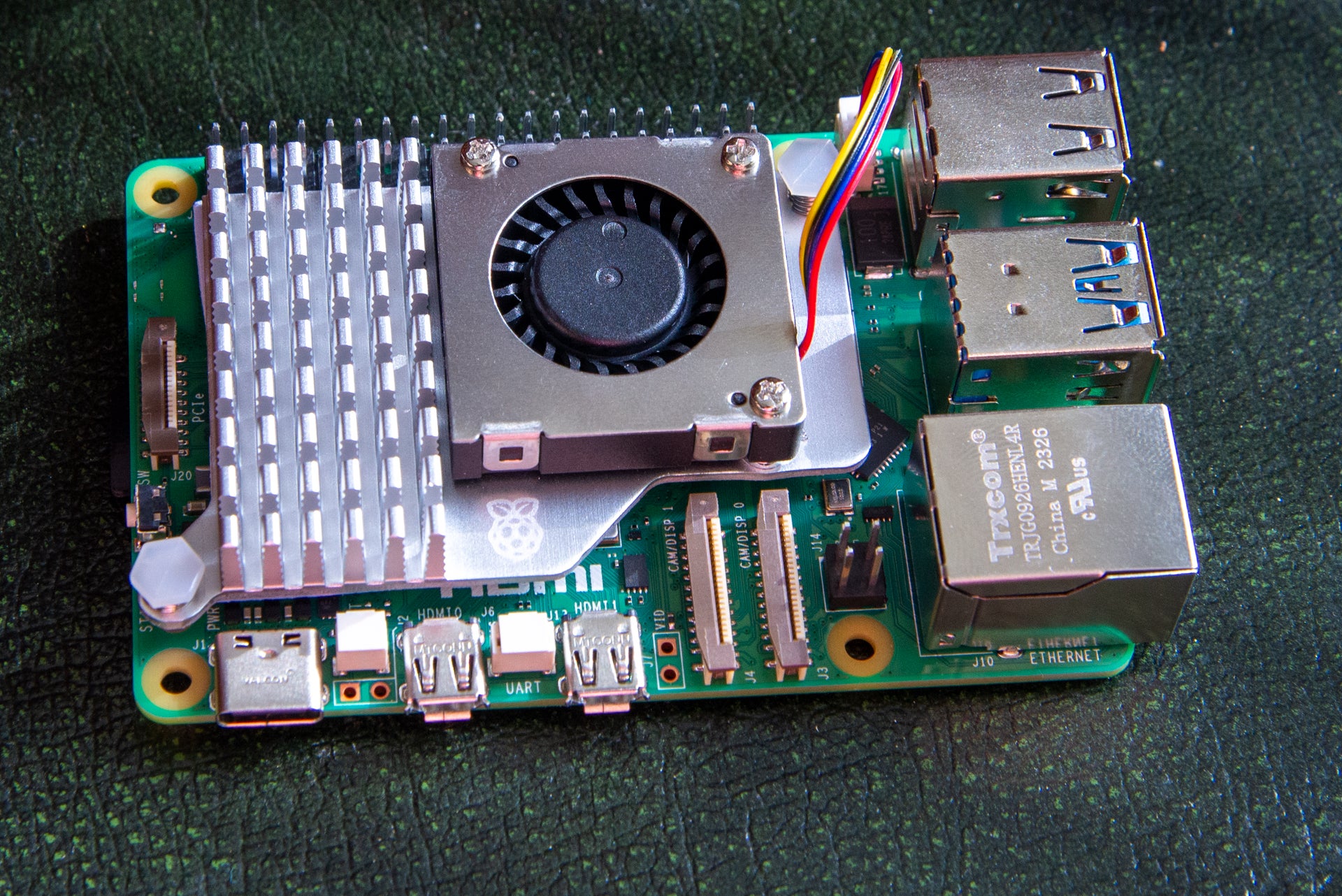 Raspberry Pi 5 Raspberry Pi 5 est l'évier