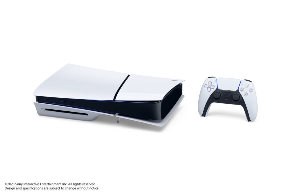 PS5 Slim à côté de DualSense