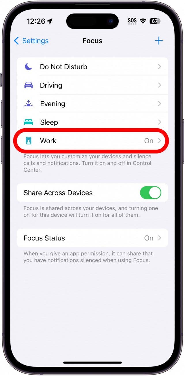 Paramètres de mise au point de l'iPhone avec mise au point au travail entourée en rouge
