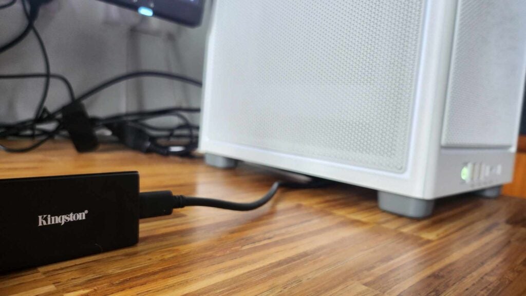 SSD externe Kingston XS1000 branché sur PC