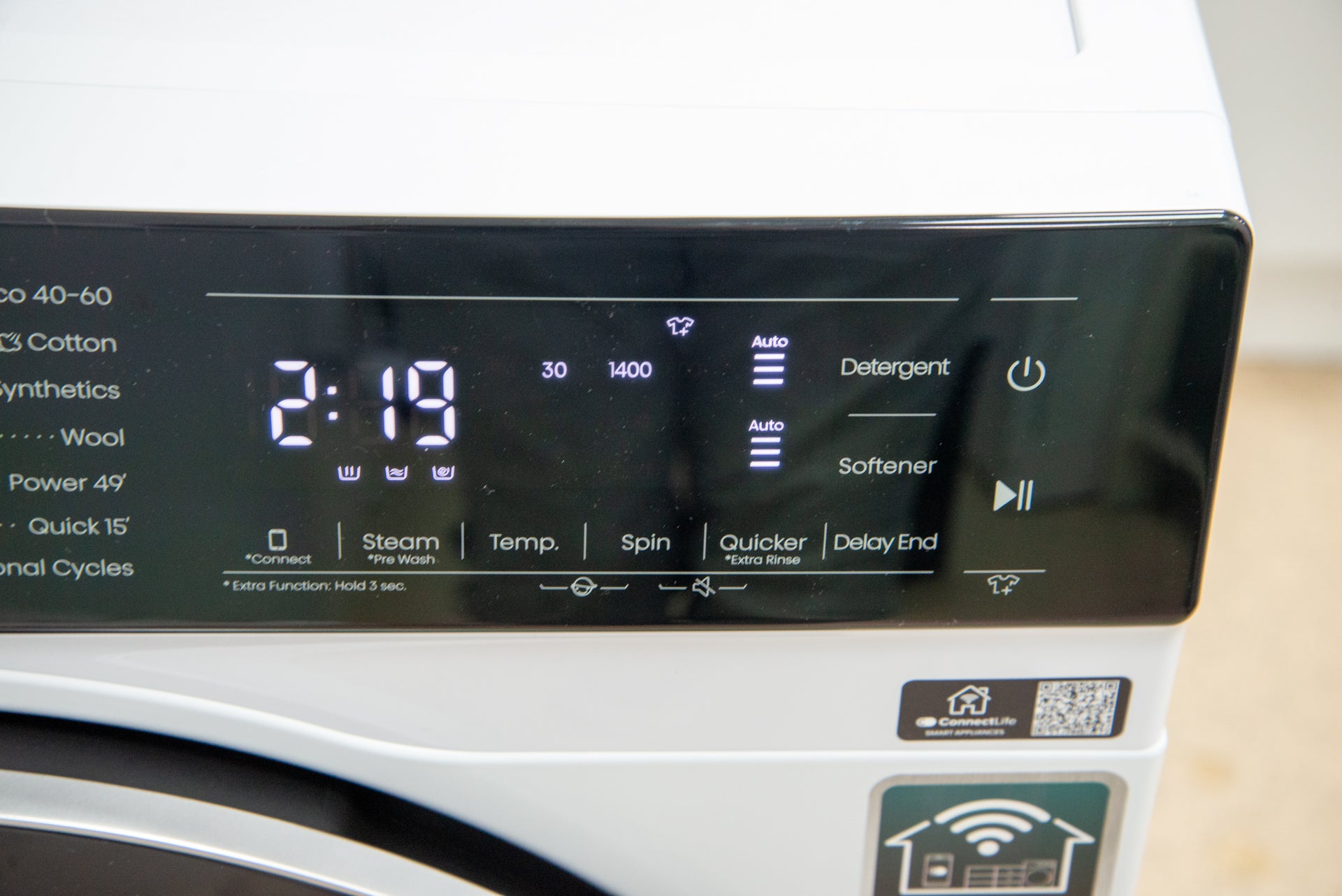 Écran LCD Hisense WF5S1045BW