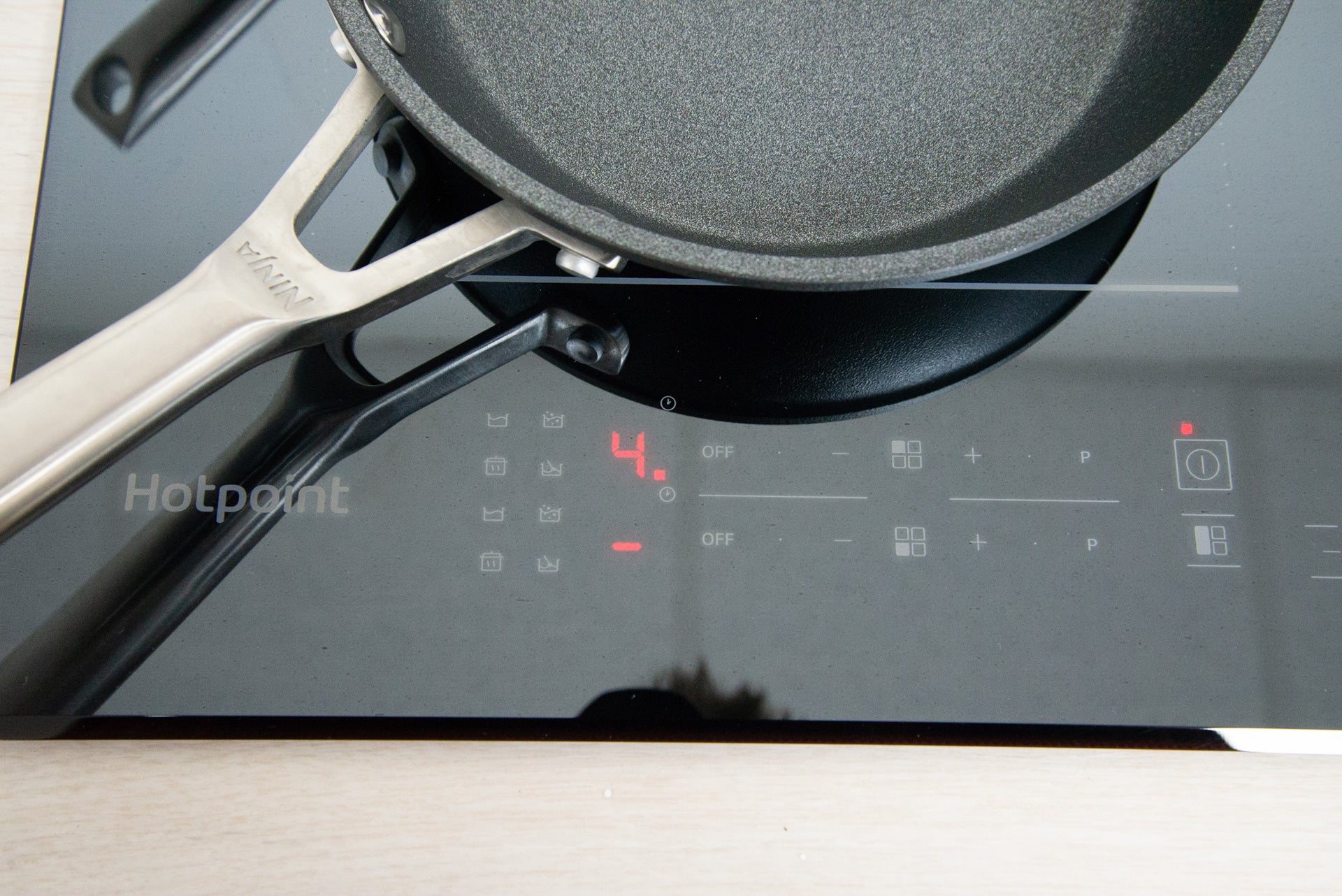 Paramètres de chaleur du Hotpoint CleanProtect TB2560CCPBF