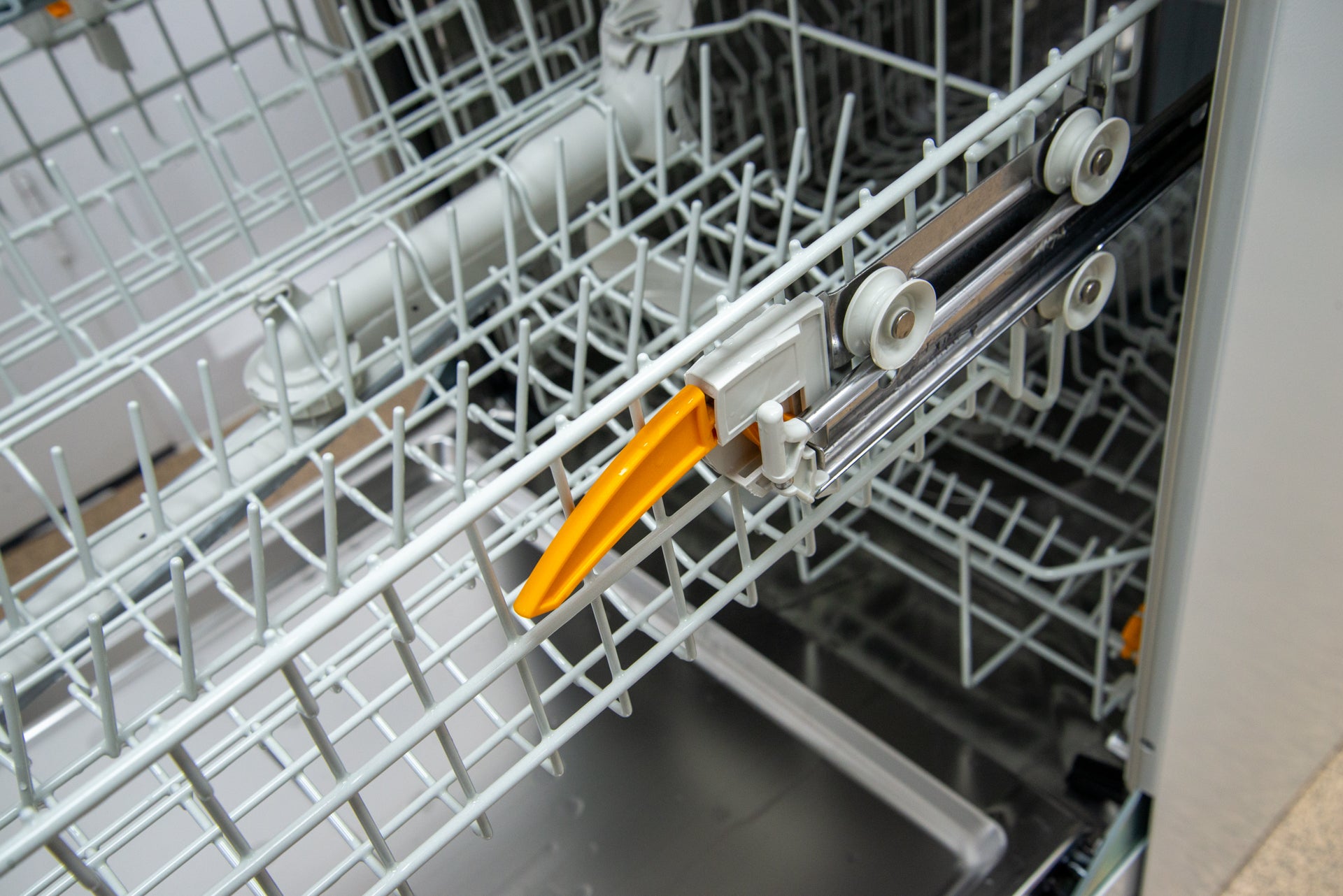 Miele G5310SC réglage de la hauteur pour rack