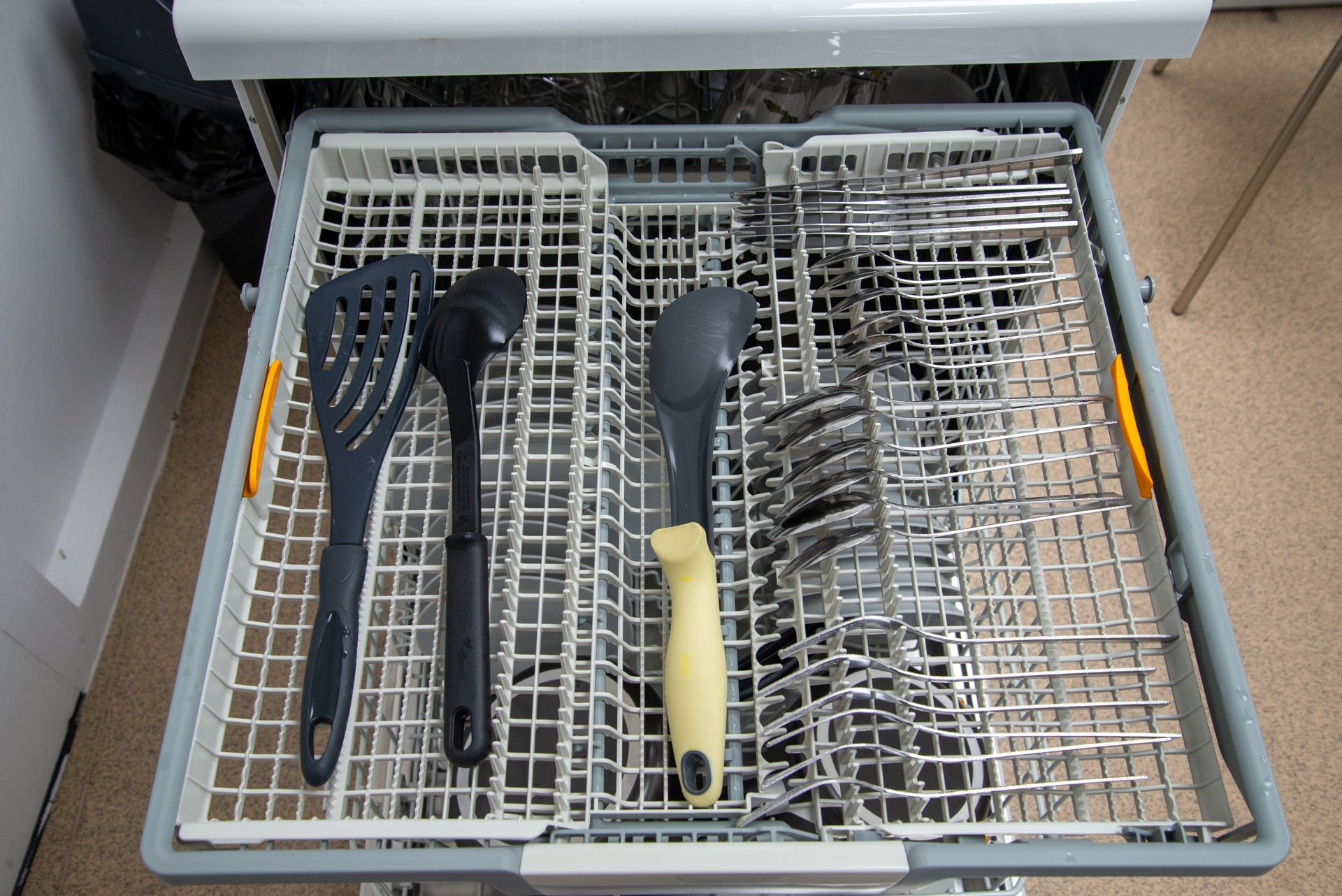 Panier supérieur chargé Miele G5310SC