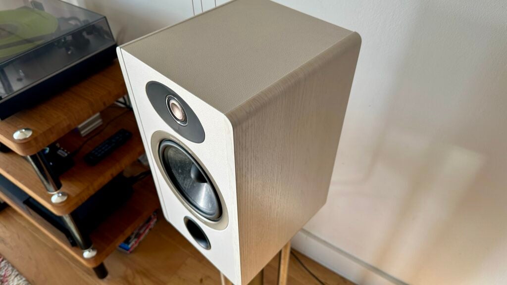 Finition enceinte Focal Vestia No.1