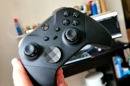 Vite Amazon baisse le prix de la manette Xbox Elite