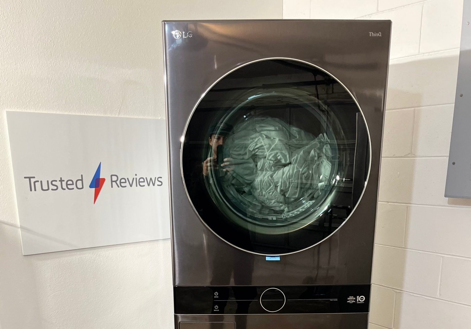 1701397522 Examen de la tour de lavage LG WKHC202HBA