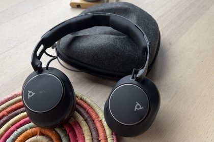 1701760381 Examen du Poly Voyager Surround 80 UC