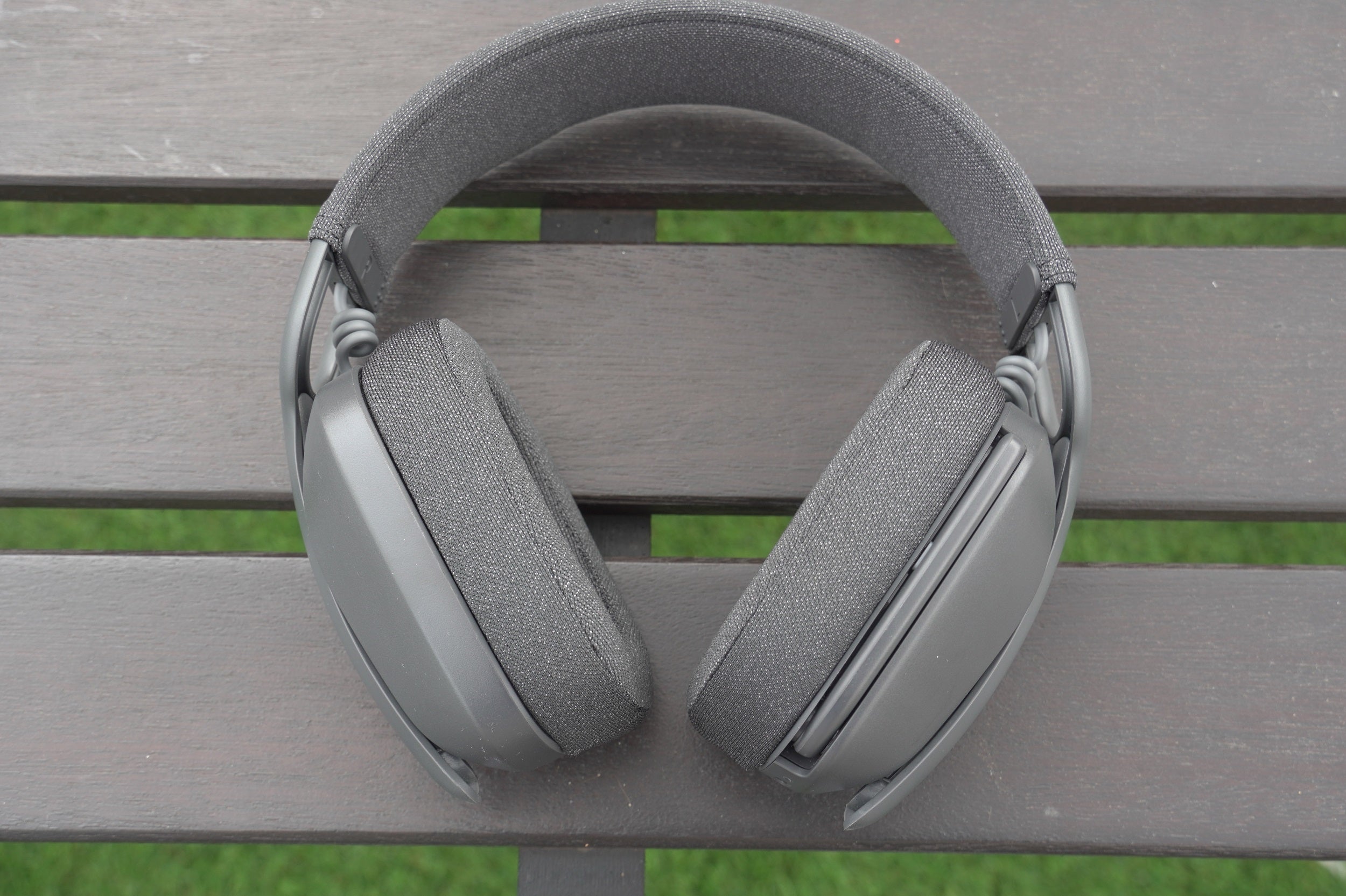 1701912337 Examen sans fil de Logitech Zone Vibe