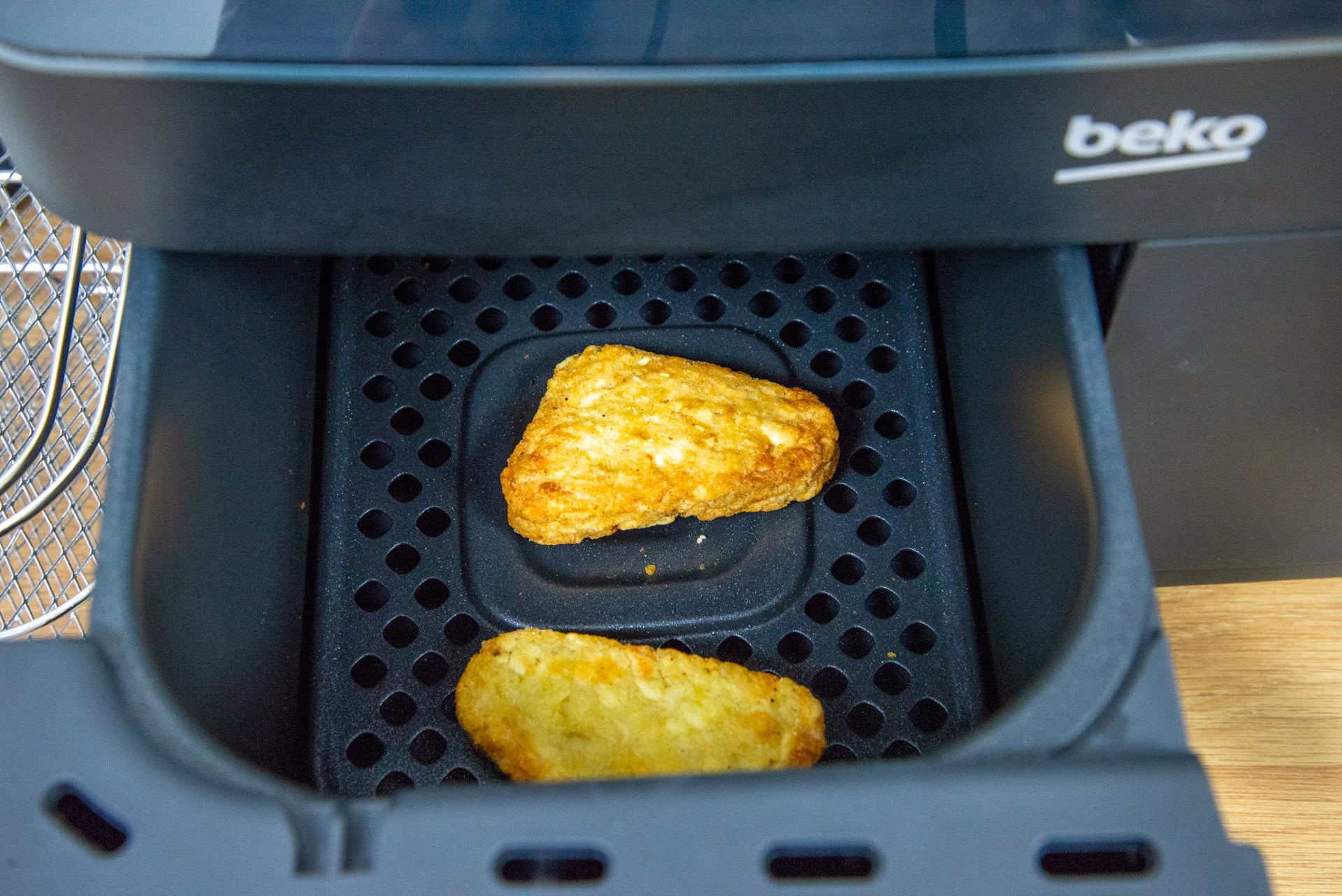 Pommes de terre rissolées Beko ExpertFry Dual Zone Air Fryer