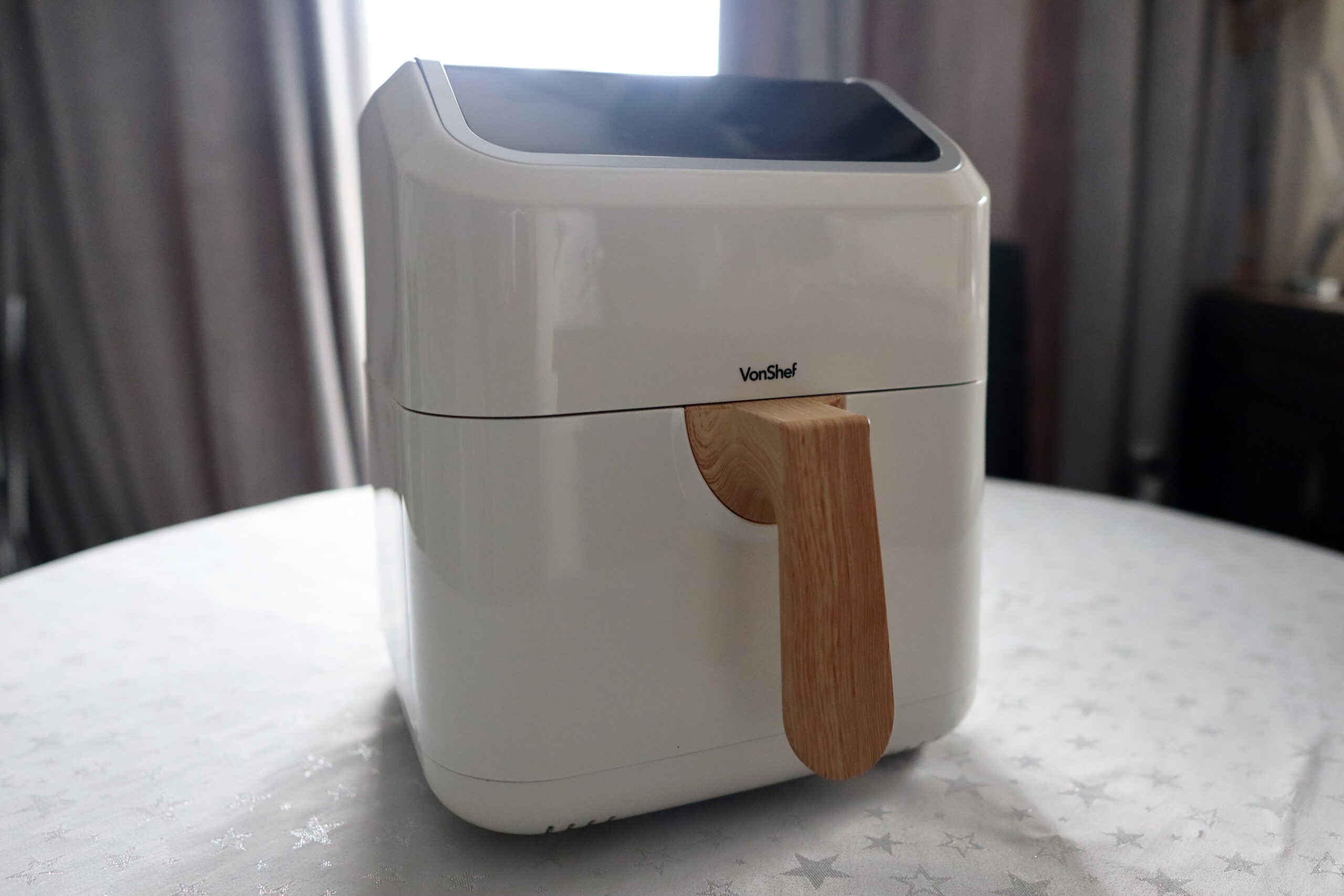 1702549508 Examen de la friteuse a air VonShef Cream Fika 5L