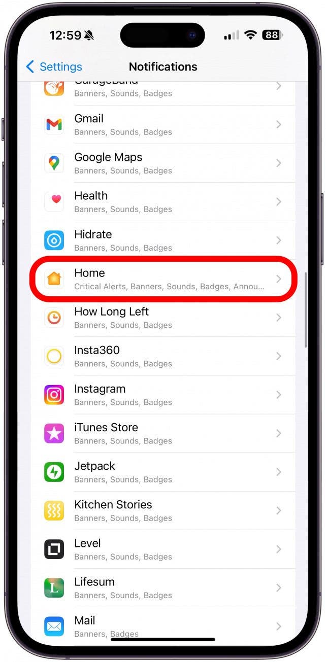 Faites défiler vers le bas jusqu'à ce que vous voyiez l'application Accueil et sélectionnez-la.
