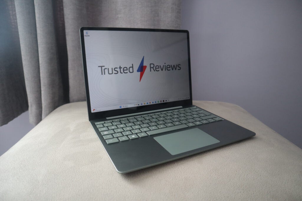Profil - Ordinateur portable Microsoft Surface Go 3