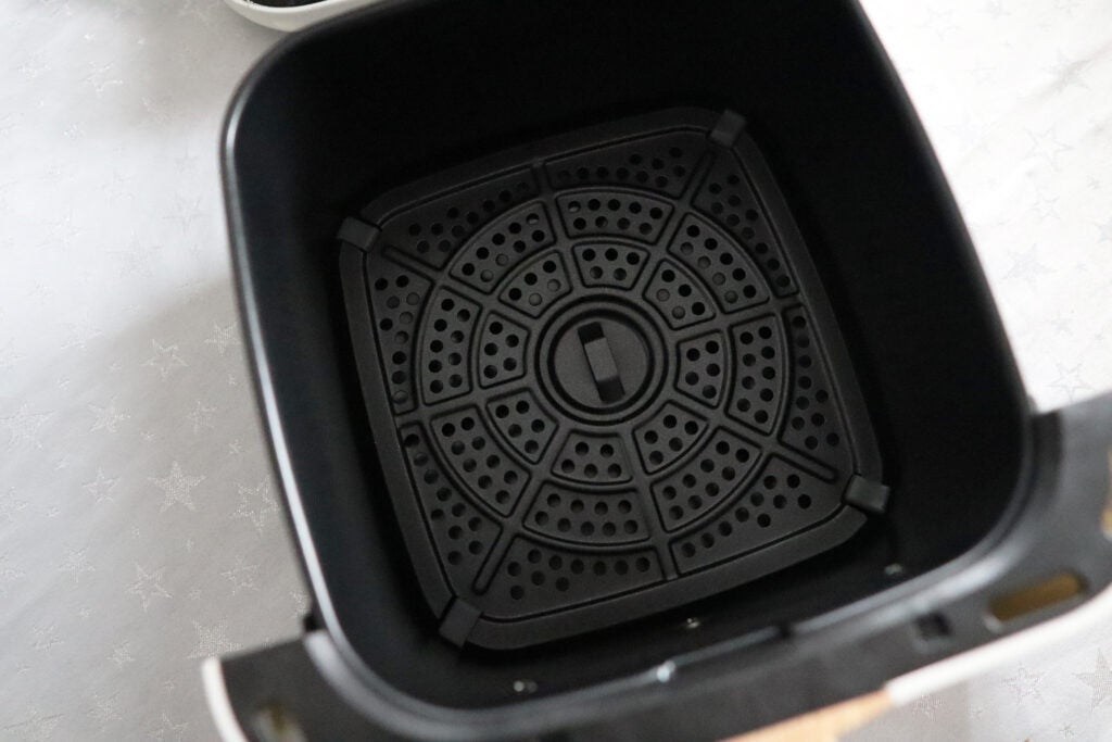 Panier avec plaque à légumes - VonShef Cream Fika 5L Air Fryer