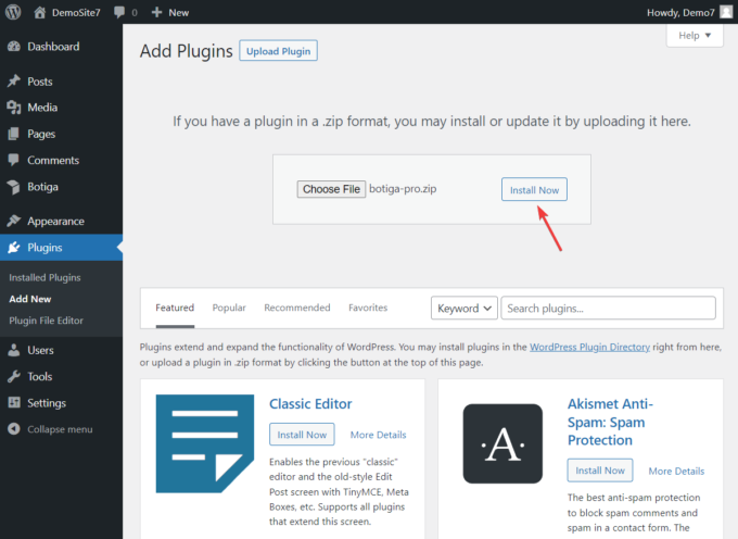 Capture d'écran de la page Ajouter des plugins, montrant comment télécharger et installer le plugin Botiga Pro