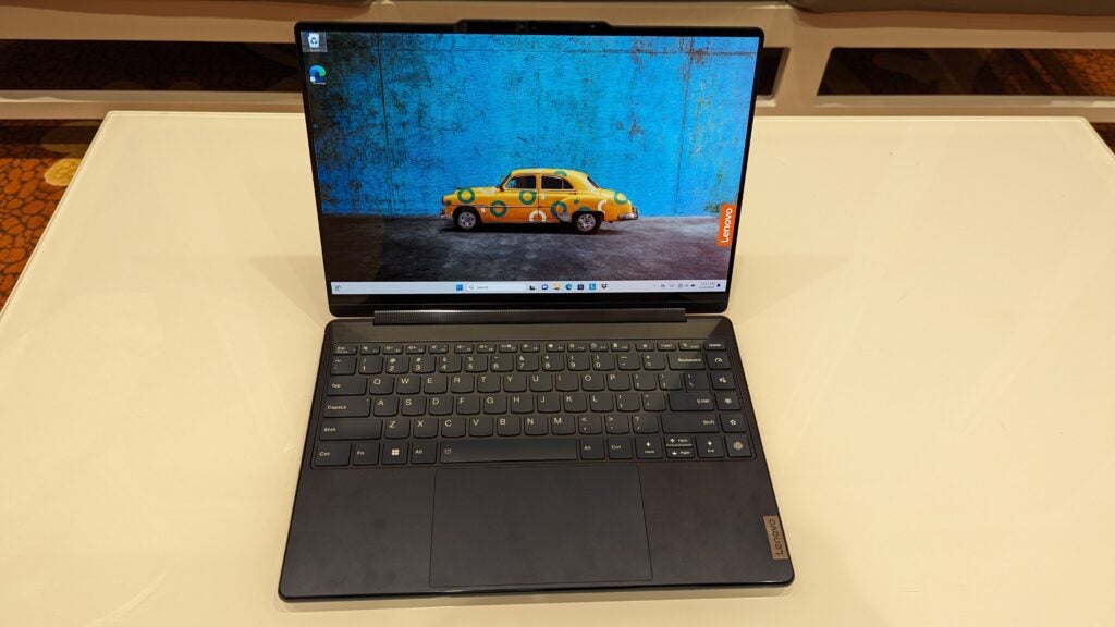 Coque Lenovo Yoga 9i 2-en-1 (2024)