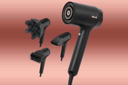 Oubliez Dyson ce seche cheveux Shark devient bon marche