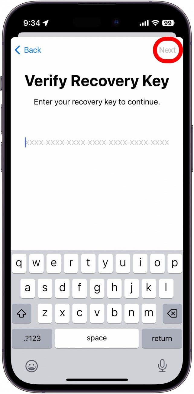 clé de récupération iPhone configurée, vérifiez l'écran de la clé avec une case rouge autour du bouton suivant