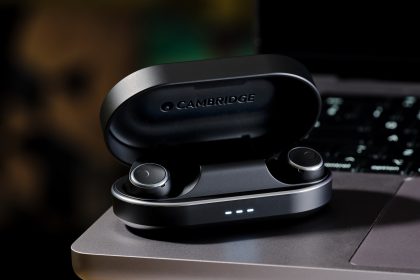 1712697903 Cambridge Audio lance les ecouteurs Melomania M100 pour les vrais