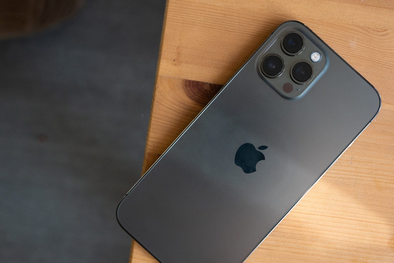 1714047200 LiPhone 12 Pro Max est desormais aussi abordable que le