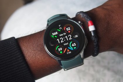 La Nordic Blue OnePlus Watch 2 pourrait etre ma montre