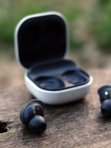 Les Galaxy Buds FE à moitié prix vous offrent un ANC à bas prix