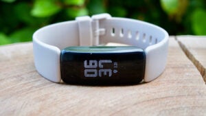 Procurez-vous le Fitbit Inspire 3 pour moins de 60 £ sur Amazon