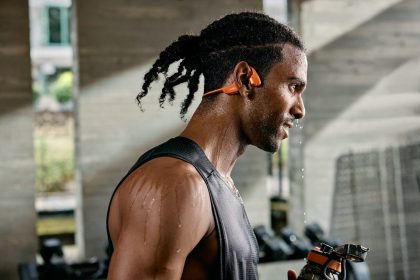 1724838501 Les ecouteurs Shokz OpenRun Pro 2 annonces avec conduction osseuse