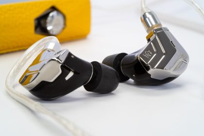 Ces ecouteurs intra auriculaires Astrolith de Campfire Audio sont absolument magnifiques