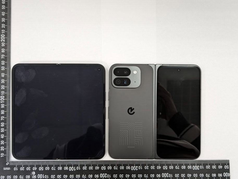 Photo réglementaire NCC du Google Pixel 9 Pro Fold